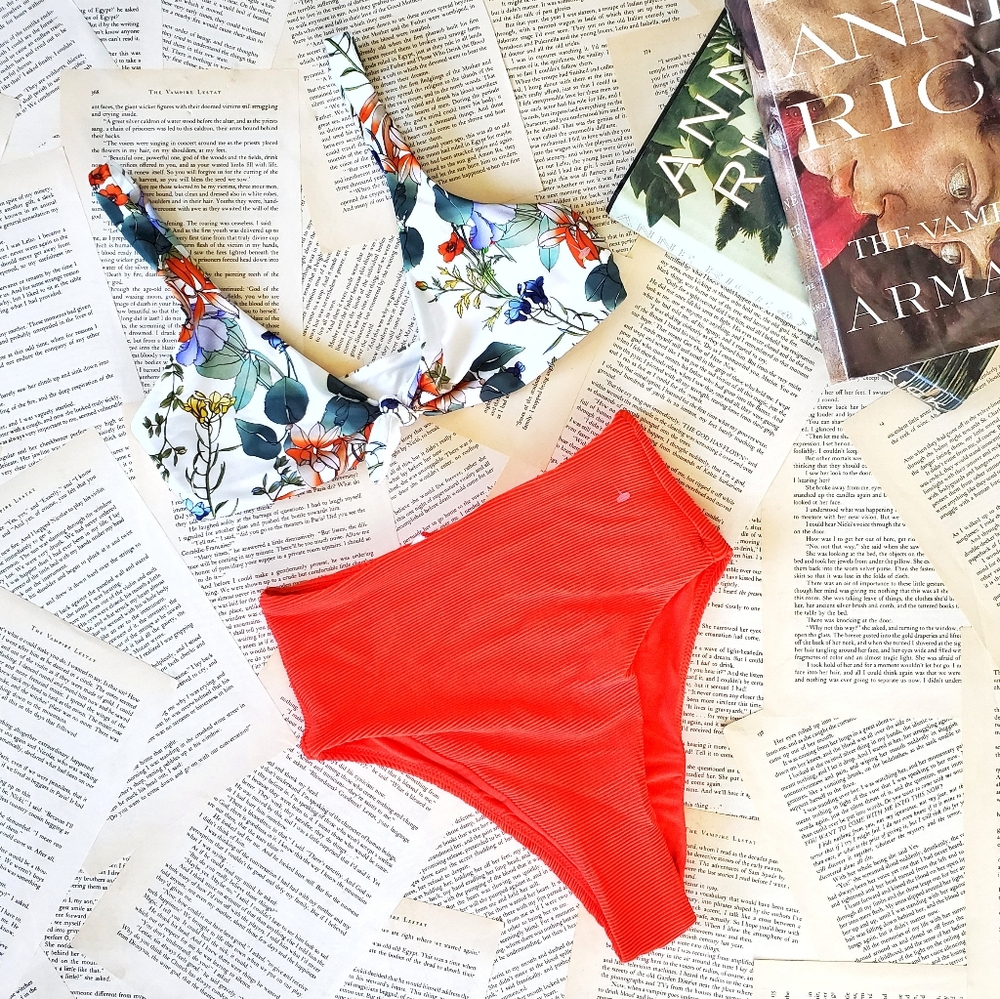 NWOT VITAMIN A Lou Tie Front Floral Bikini Top